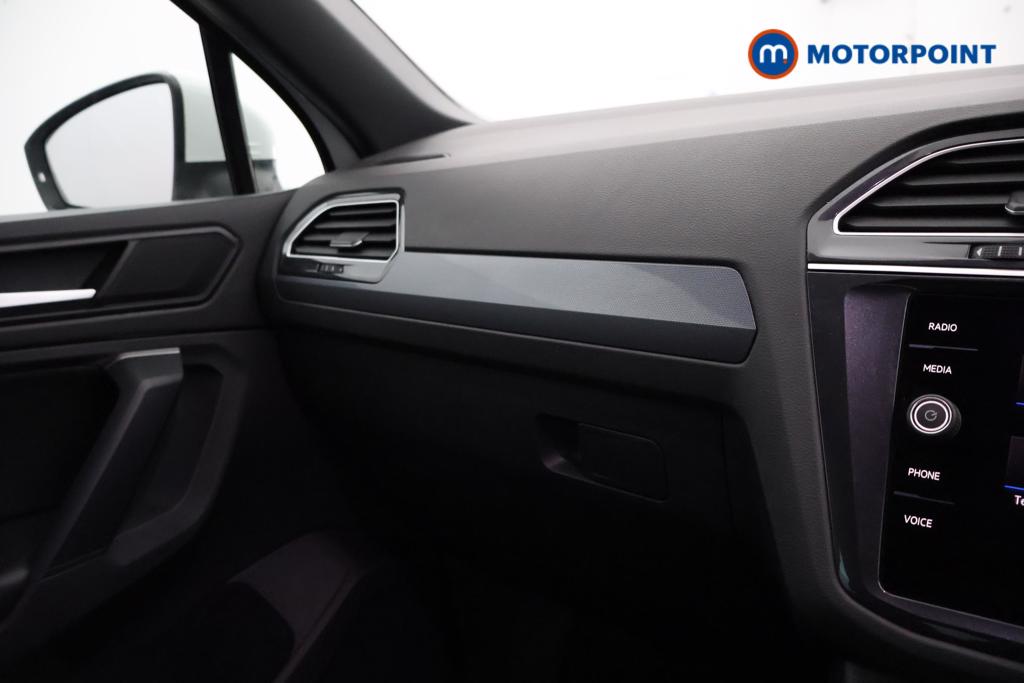 Volkswagen Tiguan SEL Automatic Petrol SUV - Stock Number (1538165) - 6th supplementary image