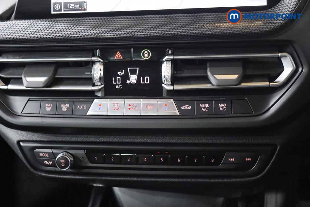 BMW 2 Series Sport Manual Petrol Saloon - Stock Number (1539445) - 4th supplementary image