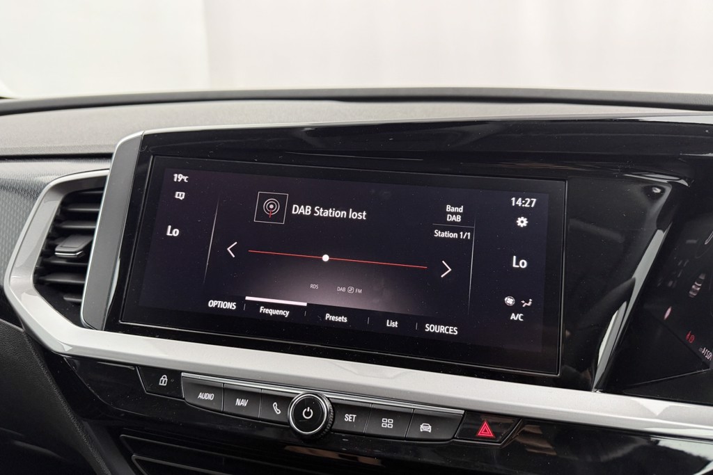 Vauxhall Grandland Ultimate Manual Petrol SUV - Stock Number (1539566) - 4th supplementary image