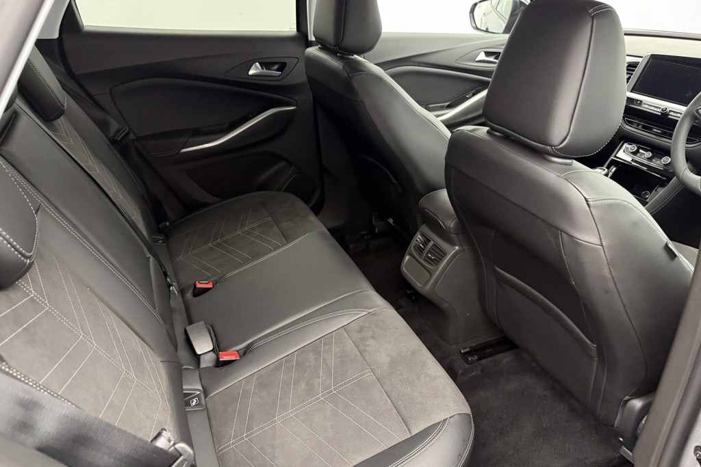 Vauxhall Grandland Ultimate Manual Petrol SUV - Stock Number (1539566) - 20th supplementary image