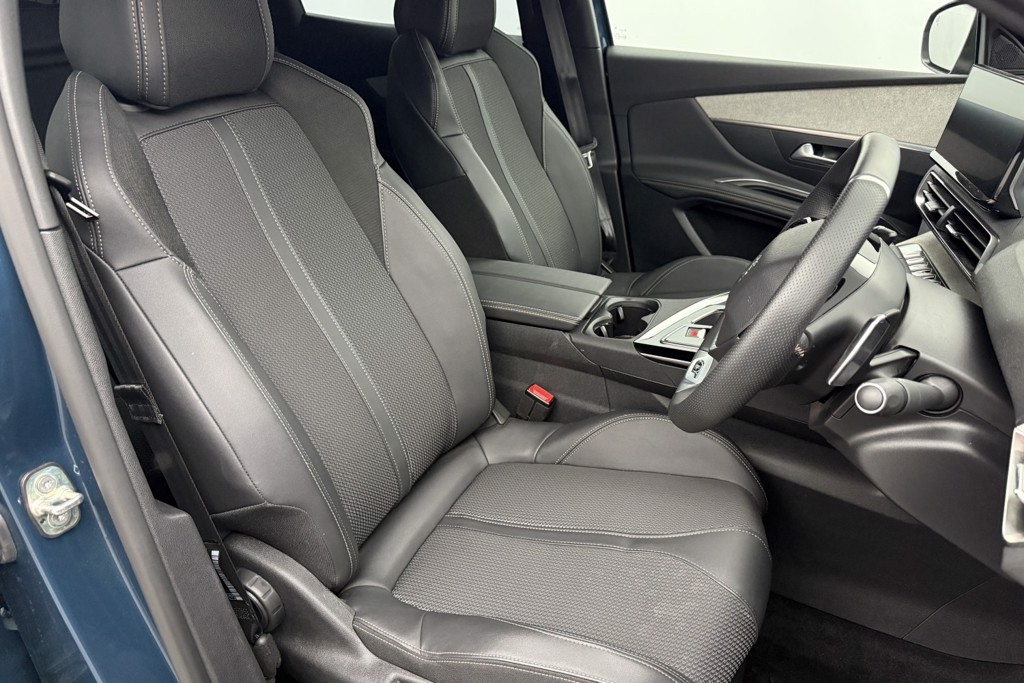 Peugeot 3008 GT Automatic Petrol SUV - Stock Number (1539682) - 22nd supplementary image