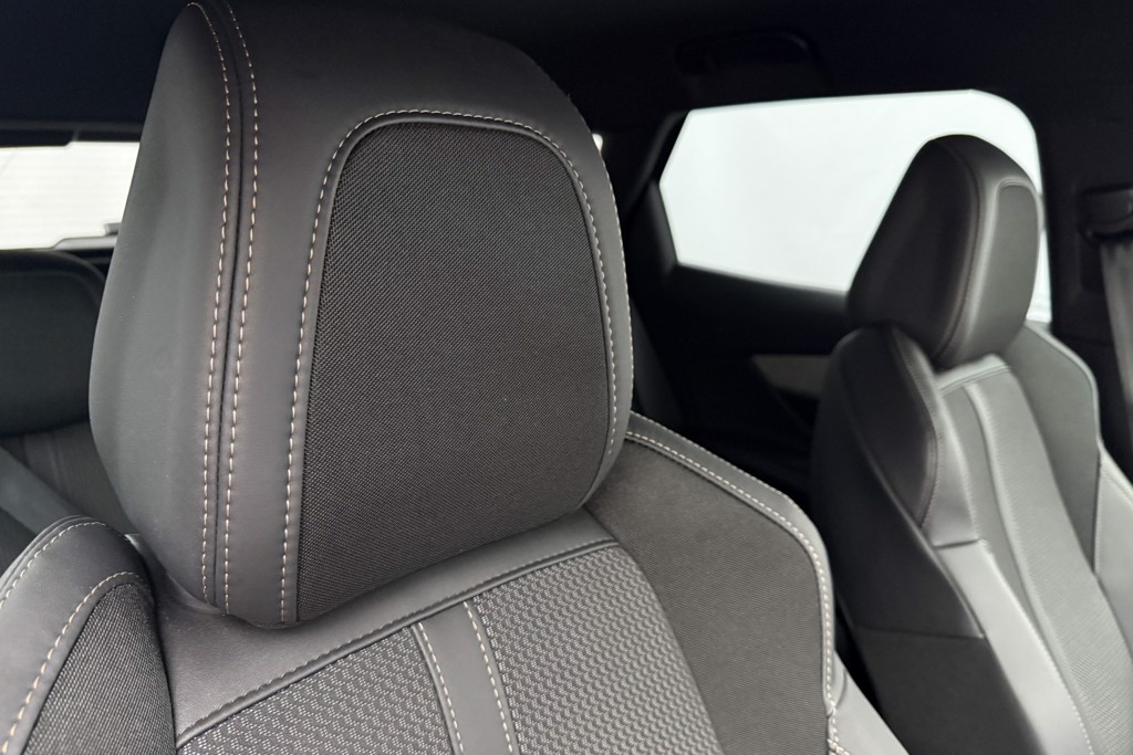 Peugeot 3008 GT Automatic Petrol SUV - Stock Number (1539682) - 23rd supplementary image