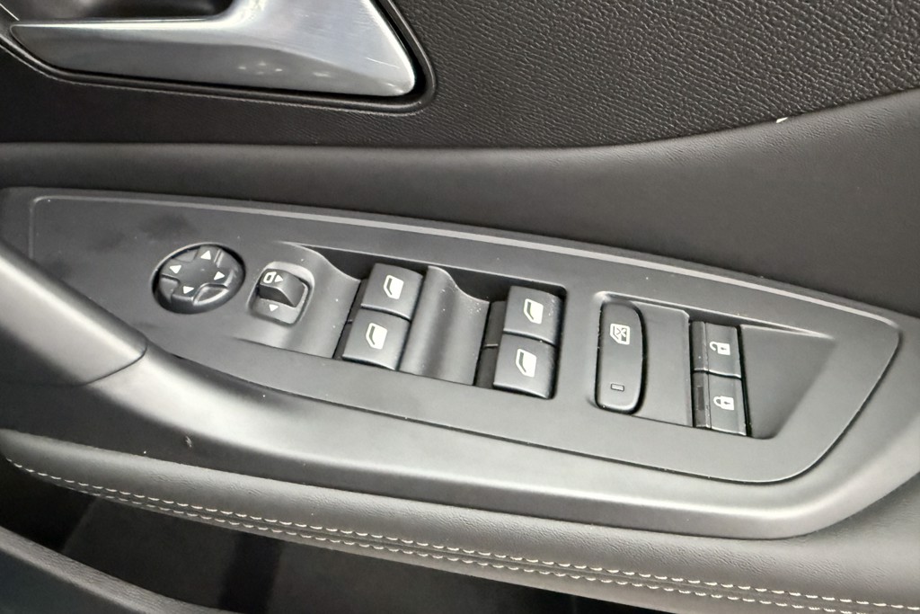 Peugeot 308 Allure Automatic Petrol Hatchback - Stock Number (1539704) - 18th supplementary image