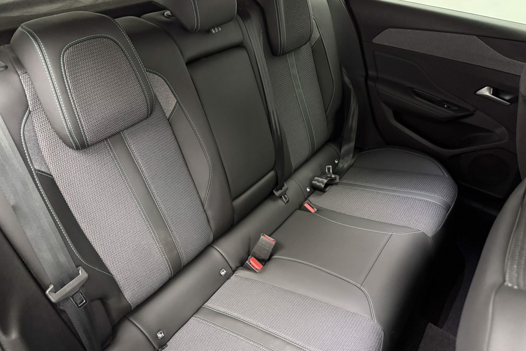 Peugeot 308 Allure Automatic Petrol Hatchback - Stock Number (1539704) - 23rd supplementary image