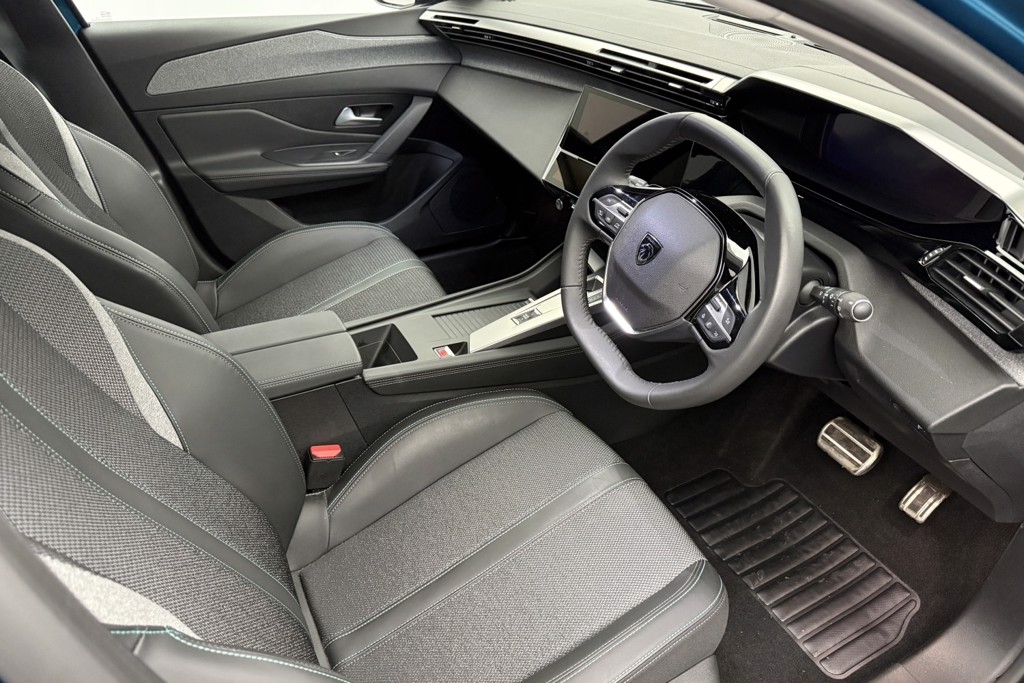 Peugeot 308 Allure Automatic Petrol Hatchback - Stock Number (1539704) - 1st supplementary image
