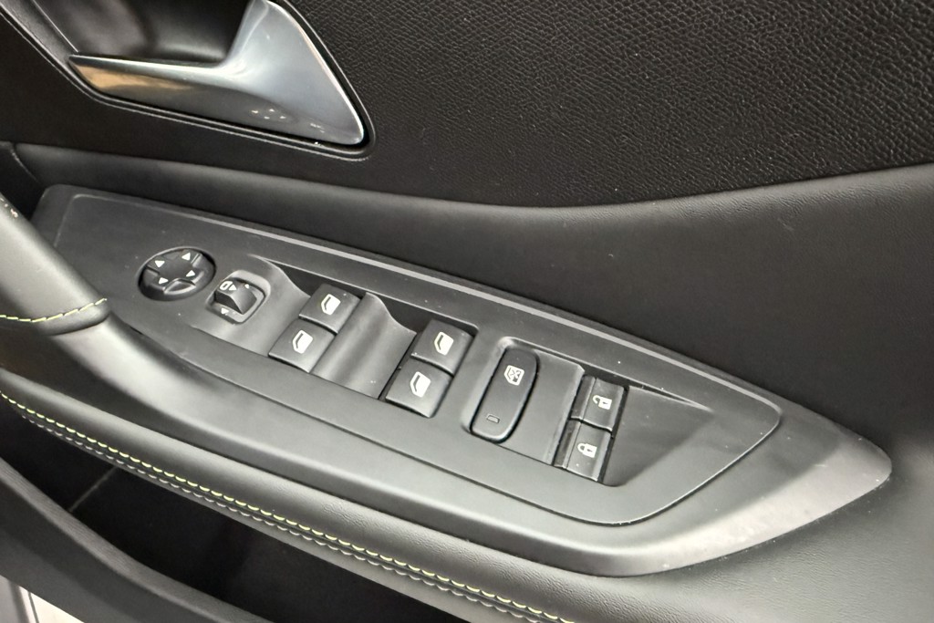 Peugeot 308 GT Automatic Petrol Hatchback - Stock Number (1539705) - 19th supplementary image