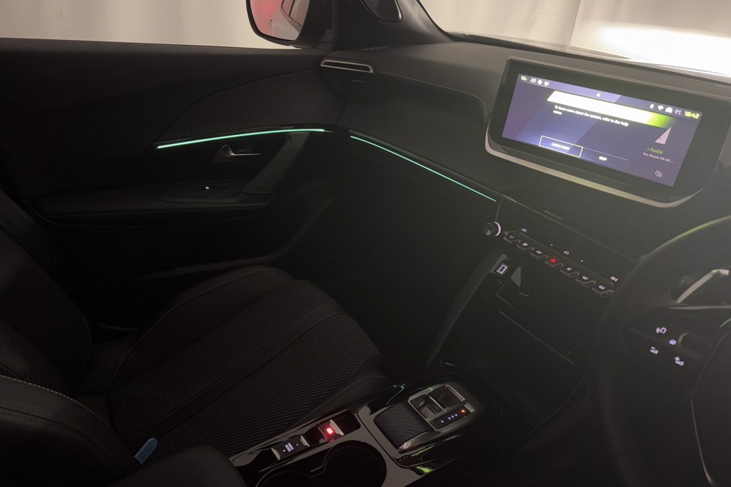 Peugeot 2008 GT Automatic Petrol SUV - Stock Number (1539734) - 6th supplementary image