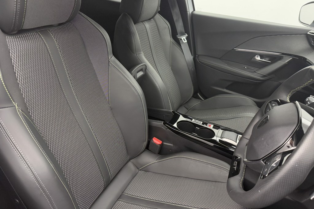 Peugeot 2008 GT Automatic Petrol SUV - Stock Number (1539734) - 11th supplementary image