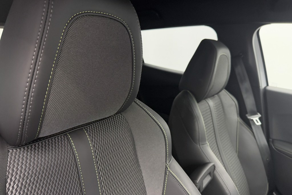 Peugeot 2008 GT Automatic Petrol SUV - Stock Number (1539734) - 12th supplementary image