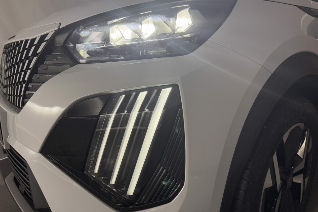 Peugeot 2008 GT Automatic Petrol SUV - Stock Number (1539734) - 18th supplementary image