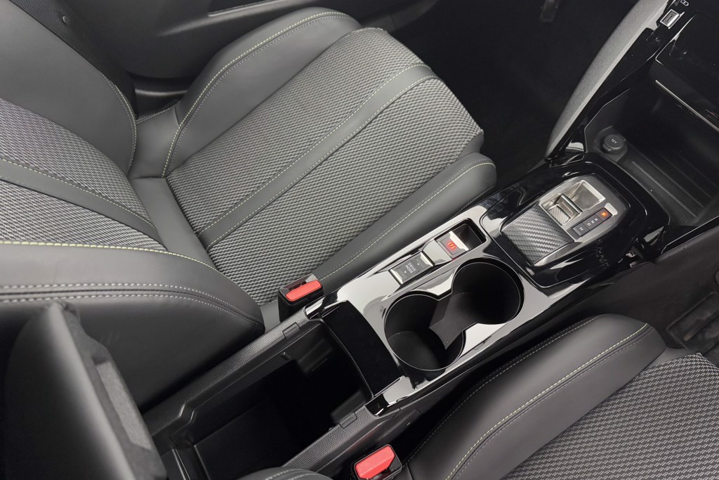 Peugeot 2008 GT Automatic Petrol SUV - Stock Number (1539734) - 23rd supplementary image