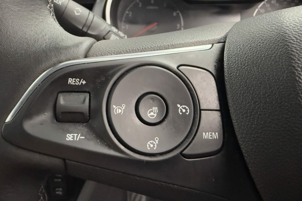 Vauxhall Crossland Ultimate Automatic Petrol SUV - Stock Number (1539787) - 2nd supplementary image