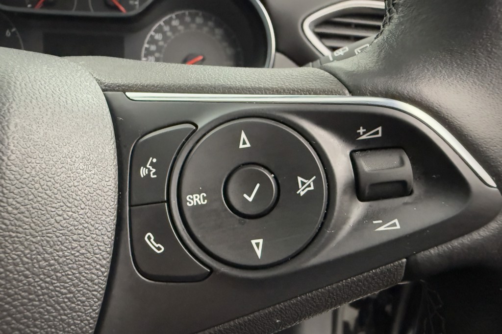 Vauxhall Crossland Ultimate Automatic Petrol SUV - Stock Number (1539787) - 3rd supplementary image
