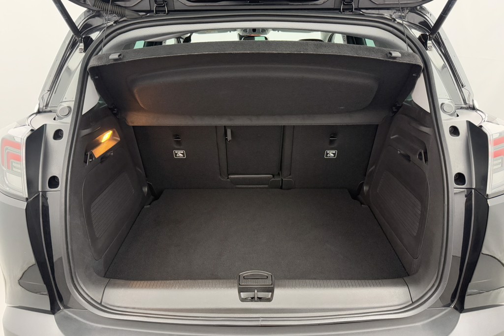 Vauxhall Crossland Ultimate Automatic Petrol SUV - Stock Number (1539787) - 18th supplementary image