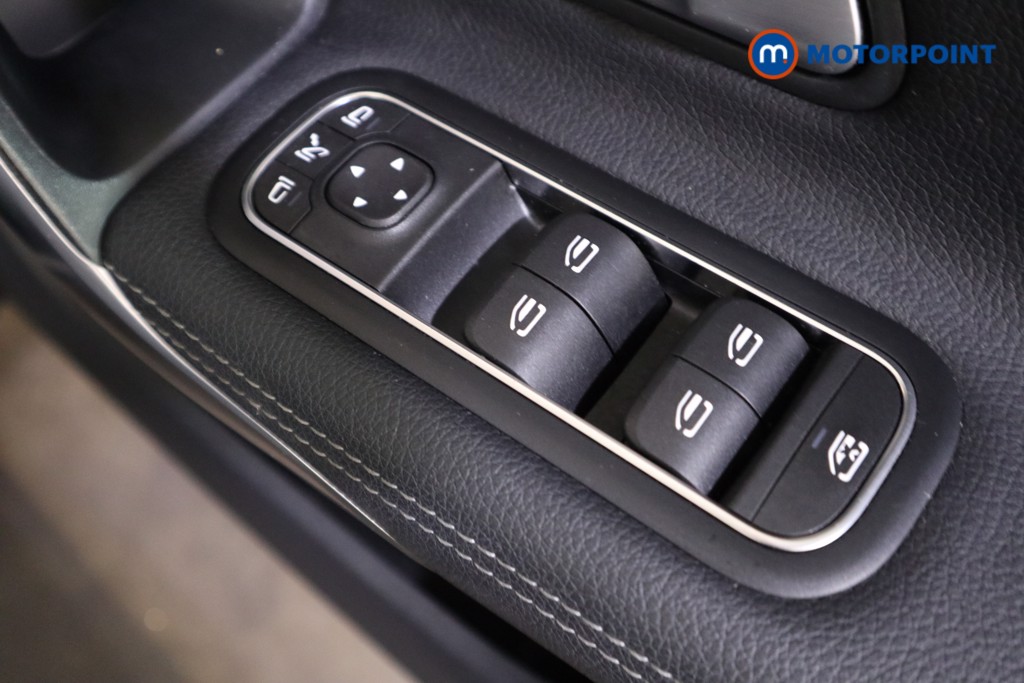 Mercedes-Benz CLA Amg Line Automatic Petrol Coupe - Stock Number (1540561) - 13th supplementary image