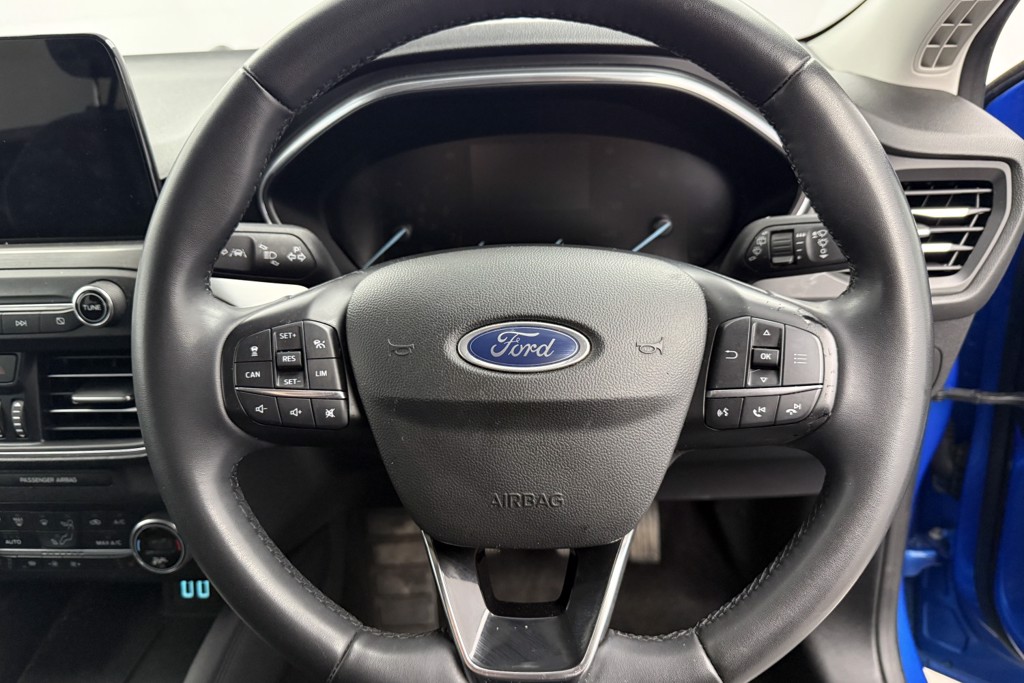 Ford Focus Titanium Edition Manual Petrol-Electric Hybrid Hatchback - Stock Number (1540798) - 3rd supplementary image