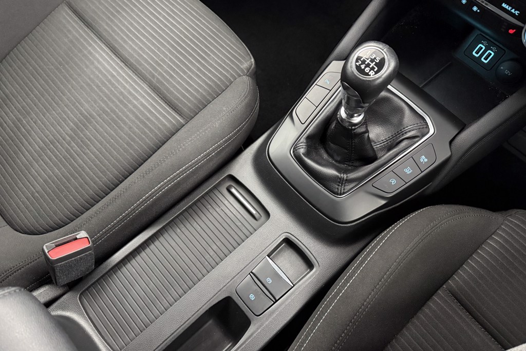 Ford Focus Titanium Edition Manual Petrol-Electric Hybrid Hatchback - Stock Number (1540798) - 13th supplementary image