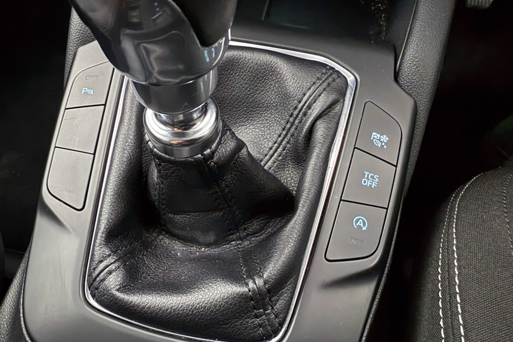 Ford Focus Titanium Edition Manual Petrol-Electric Hybrid Hatchback - Stock Number (1540798) - 15th supplementary image