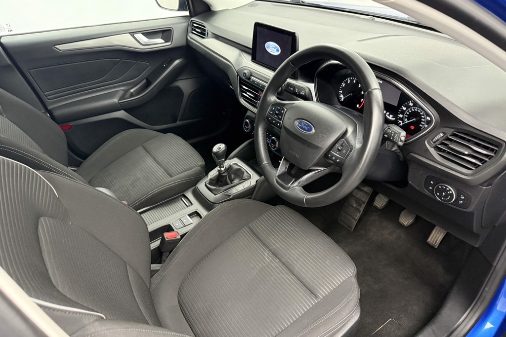 Ford Focus Titanium Edition Manual Petrol-Electric Hybrid Hatchback - Stock Number (1540798) - 1st supplementary image