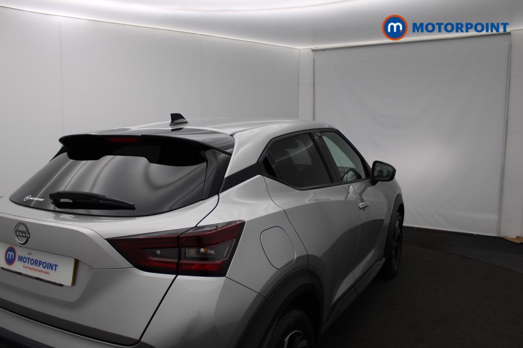 Nissan Juke N-Connecta Automatic Petrol SUV - Stock Number (1541016) - 4th supplementary image