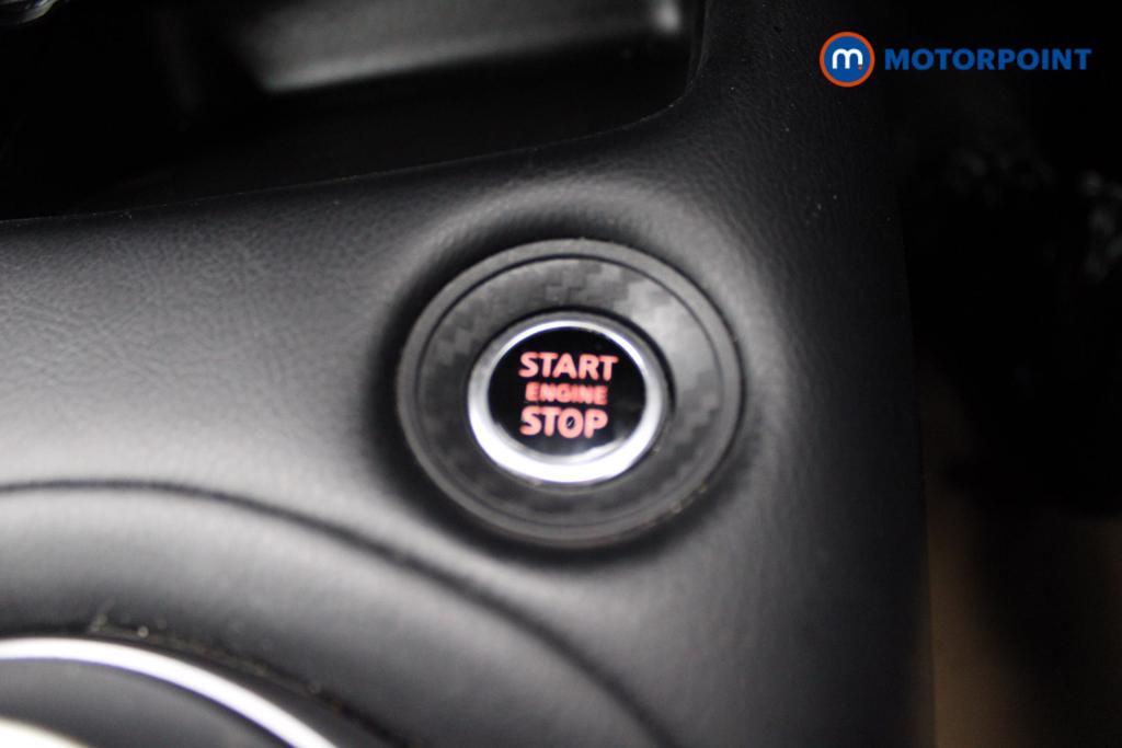 Nissan Juke N-Connecta Automatic Petrol SUV - Stock Number (1541016) - 9th supplementary image