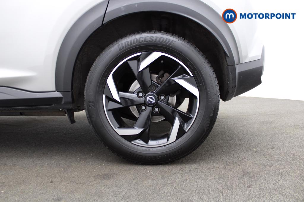 Nissan Juke N-Connecta Automatic Petrol SUV - Stock Number (1541016) - 16th supplementary image