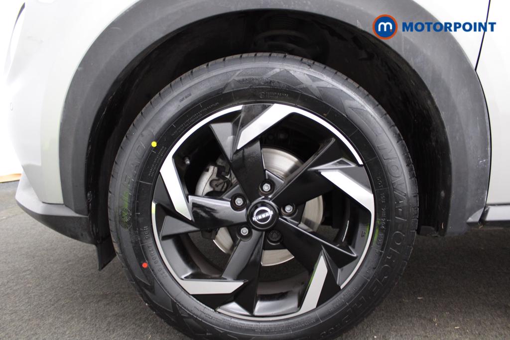 Nissan Juke N-Connecta Automatic Petrol SUV - Stock Number (1541016) - 17th supplementary image
