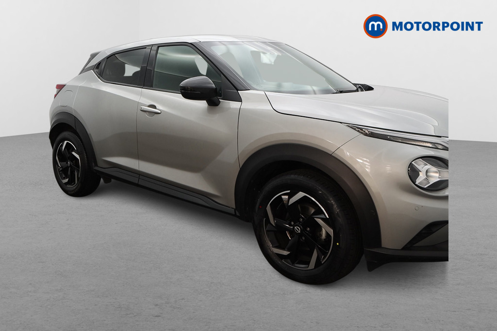 Nissan Juke N-Connecta Automatic Petrol SUV - Stock Number (1541016) - Drivers side front corner