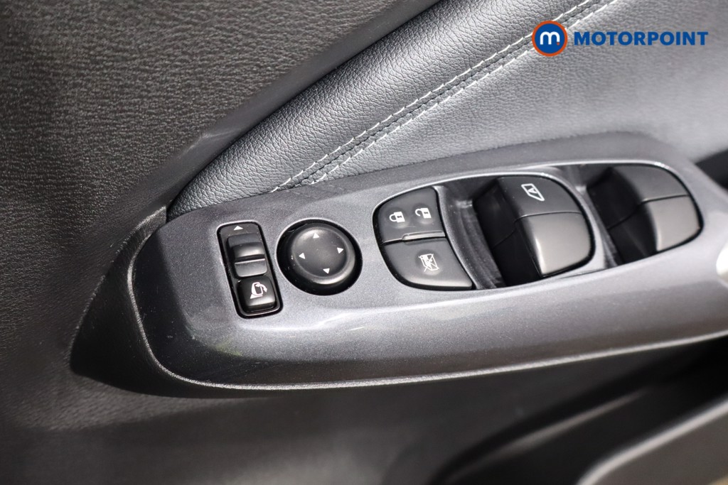 Nissan Juke Enigma Manual Petrol SUV - Stock Number (1541137) - 21st supplementary image