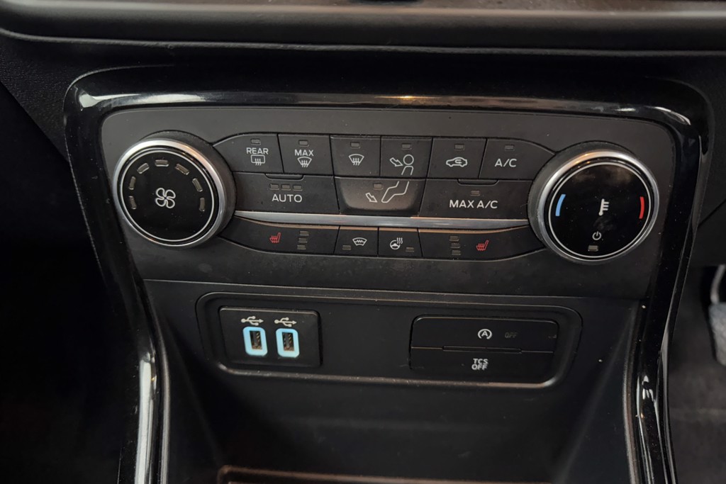 Ford Ecosport Titanium Manual Petrol SUV - Stock Number (1541464) - 6th supplementary image