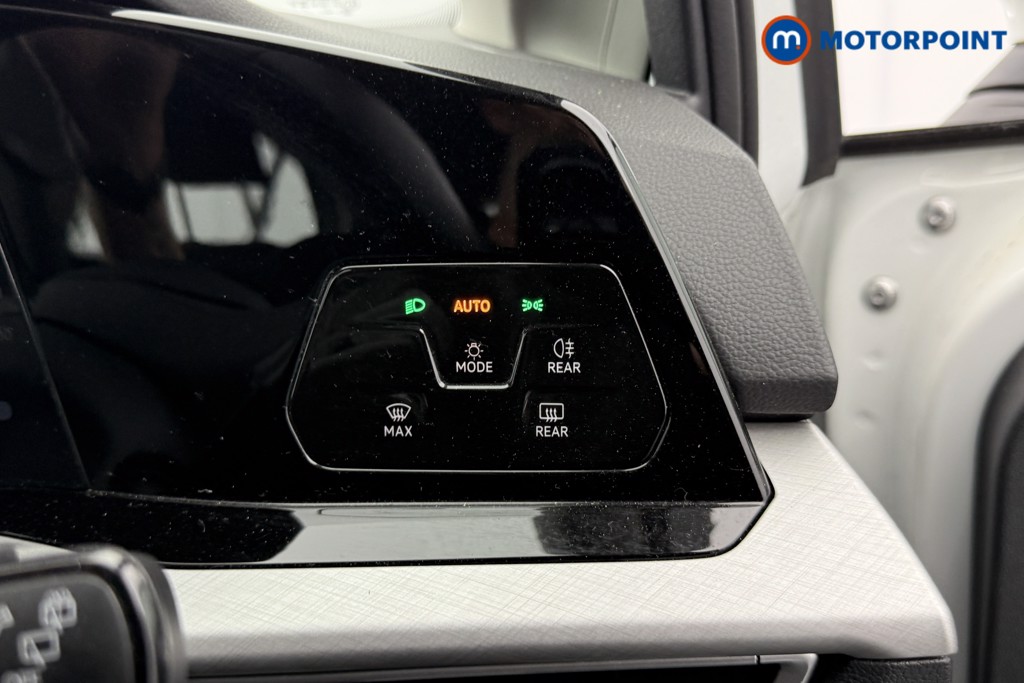 Volkswagen Golf Life Manual Petrol Hatchback - Stock Number (1541875) - 15th supplementary image