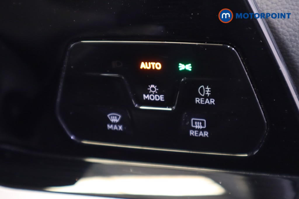 Volkswagen Golf Life Manual Petrol Hatchback - Stock Number (1541916) - 9th supplementary image