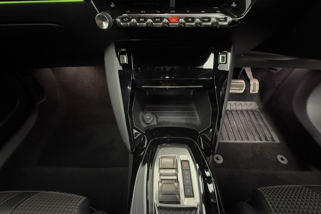 Peugeot 2008 GT Automatic Electric SUV - Stock Number (1542996) - 12th supplementary image