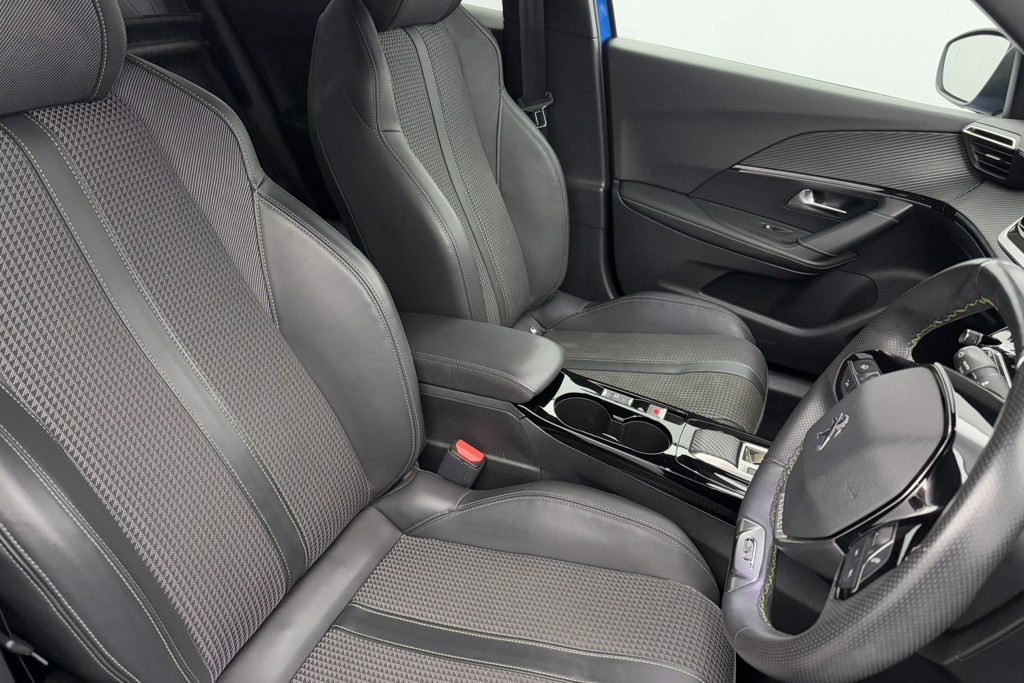 Peugeot 2008 GT Automatic Electric SUV - Stock Number (1542996) - 13th supplementary image