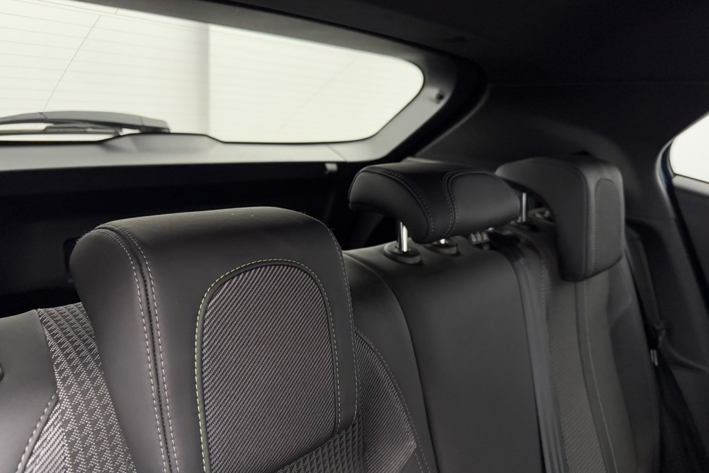 Peugeot 2008 GT Automatic Electric SUV - Stock Number (1542996) - 17th supplementary image