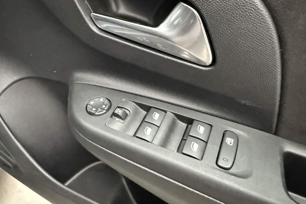 Vauxhall Corsa Ultimate Automatic Petrol Hatchback - Stock Number (1543485) - 19th supplementary image