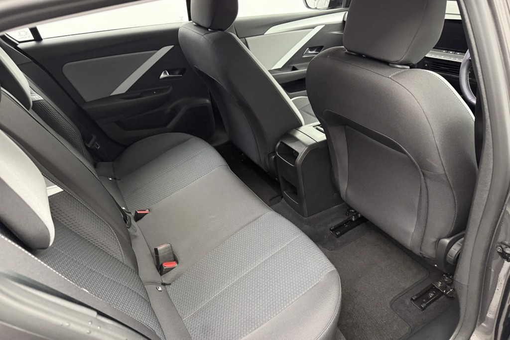 Vauxhall Astra Design Automatic Diesel Estate - Stock Number (1543497) - 20th supplementary image