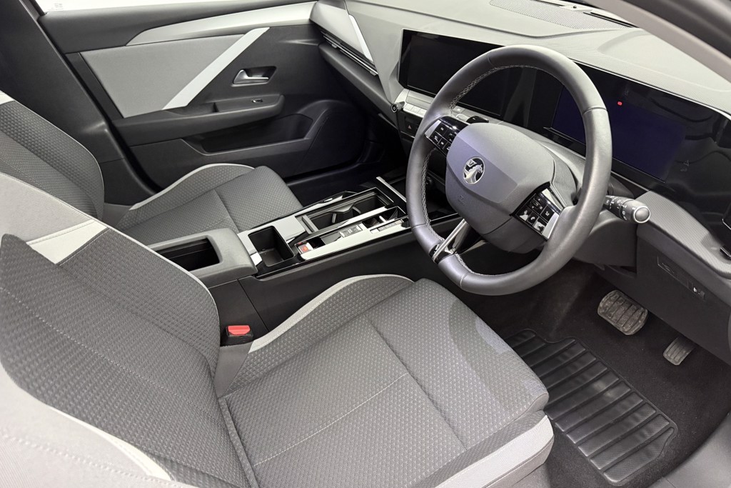 Vauxhall Astra Design Automatic Diesel Estate - Stock Number (1543497) - 1st supplementary image