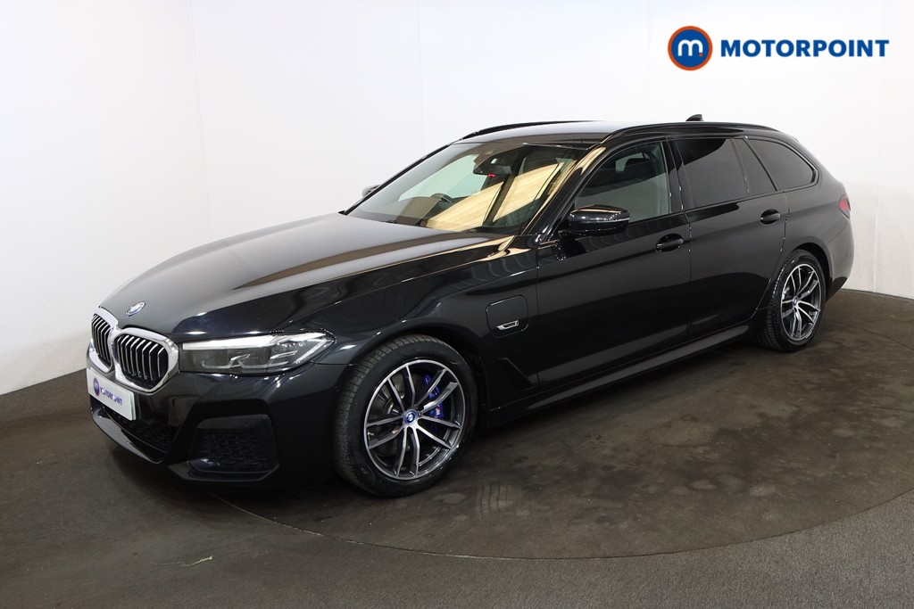 BMW 5 Series M Sport Automatic Petrol Plug-In Hybrid Estate - Stock Number (1543750) - Passenger side front corner