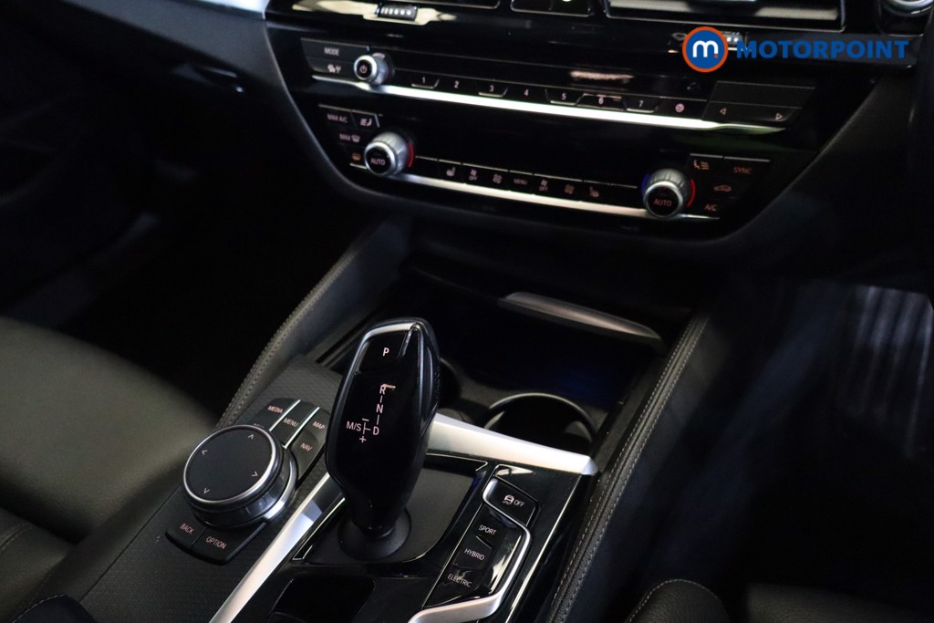BMW 5 Series M Sport Automatic Petrol Plug-In Hybrid Estate - Stock Number (1543750) - 4th supplementary image