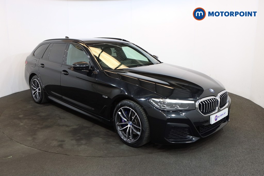 BMW 5 Series M Sport Automatic Petrol Plug-In Hybrid Estate - Stock Number (1543750) - Drivers side front corner