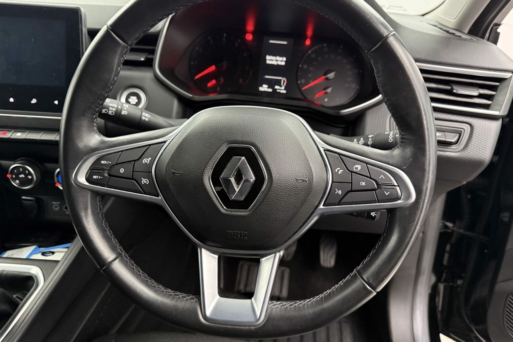 Renault Clio Iconic Manual Petrol Hatchback - Stock Number (1544962) - 3rd supplementary image
