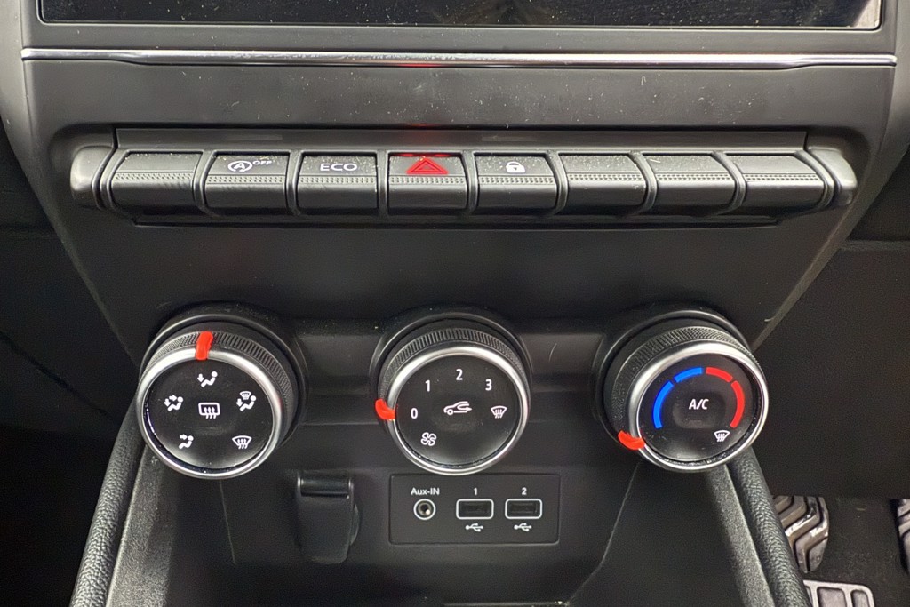 Renault Clio Iconic Manual Petrol Hatchback - Stock Number (1544962) - 13th supplementary image