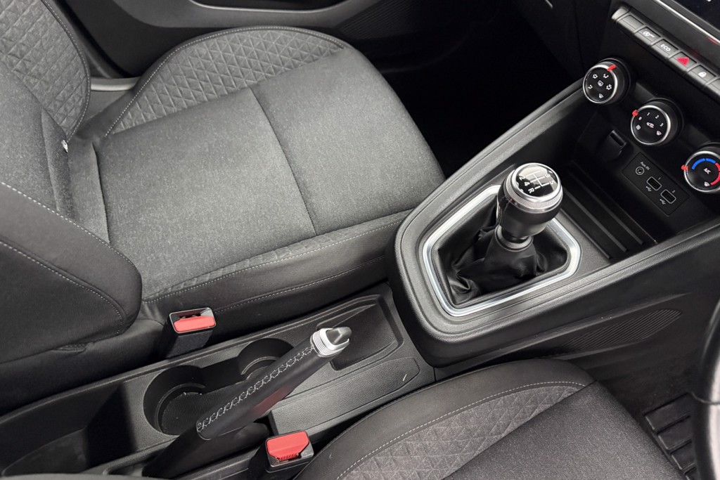 Renault Clio Iconic Manual Petrol Hatchback - Stock Number (1544962) - 18th supplementary image