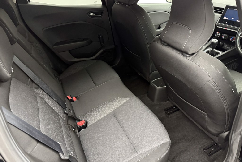 Renault Clio Iconic Manual Petrol Hatchback - Stock Number (1544962) - 21st supplementary image
