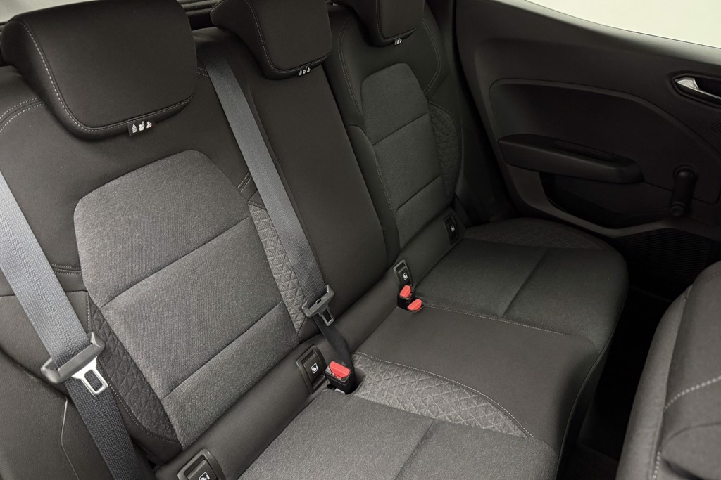 Renault Clio Iconic Manual Petrol Hatchback - Stock Number (1544962) - 22nd supplementary image