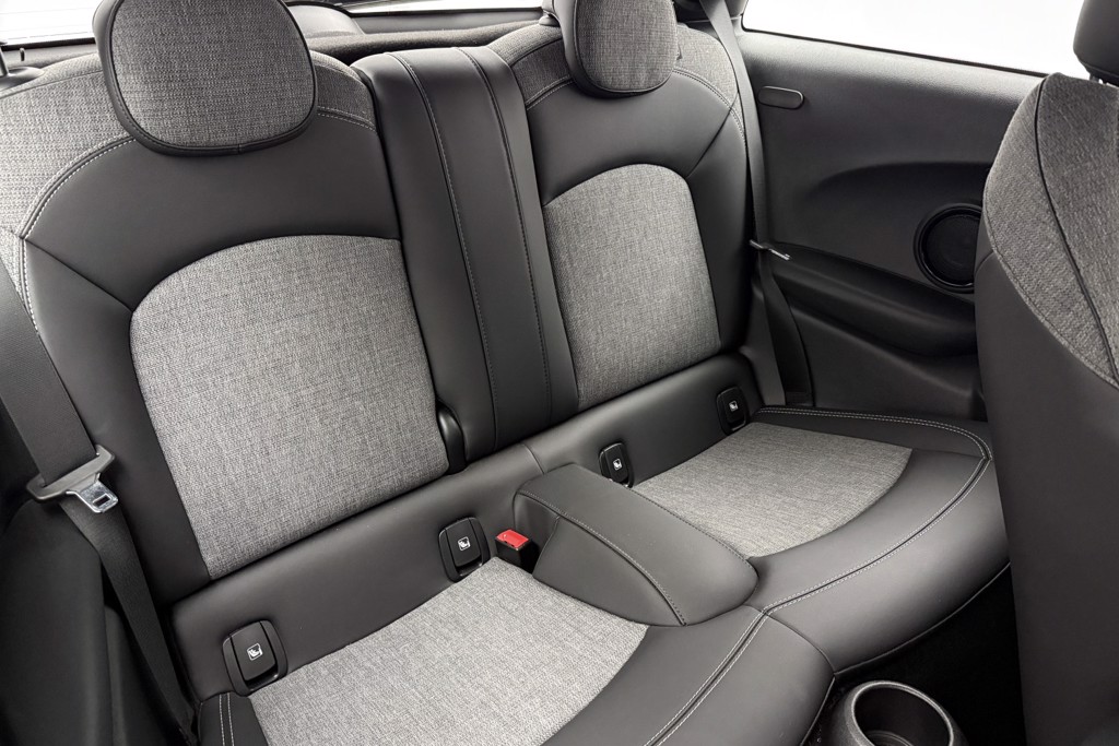 Mini Hatchback Cooper S Level 2 Automatic Electric Hatchback - Stock Number (1544963) - 16th supplementary image