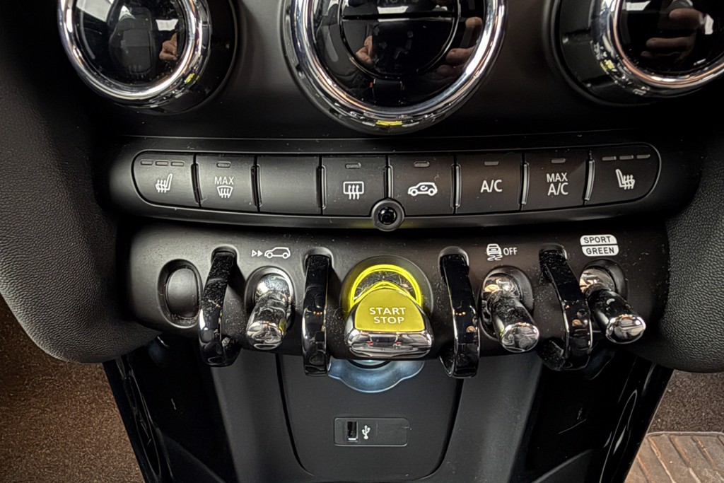 Mini Hatchback Cooper S Level 2 Automatic Electric Hatchback - Stock Number (1544963) - 27th supplementary image
