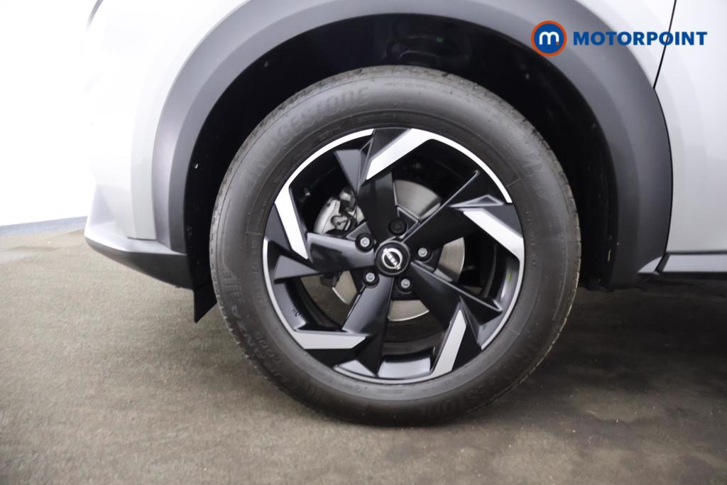 Nissan Juke N-Connecta Automatic Petrol SUV - Stock Number (1545550) - 20th supplementary image