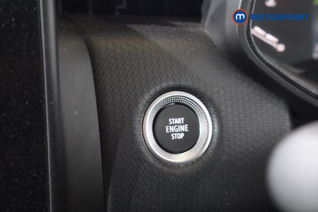Renault Clio Evolution Manual Petrol Hatchback - Stock Number (1545737) - 9th supplementary image